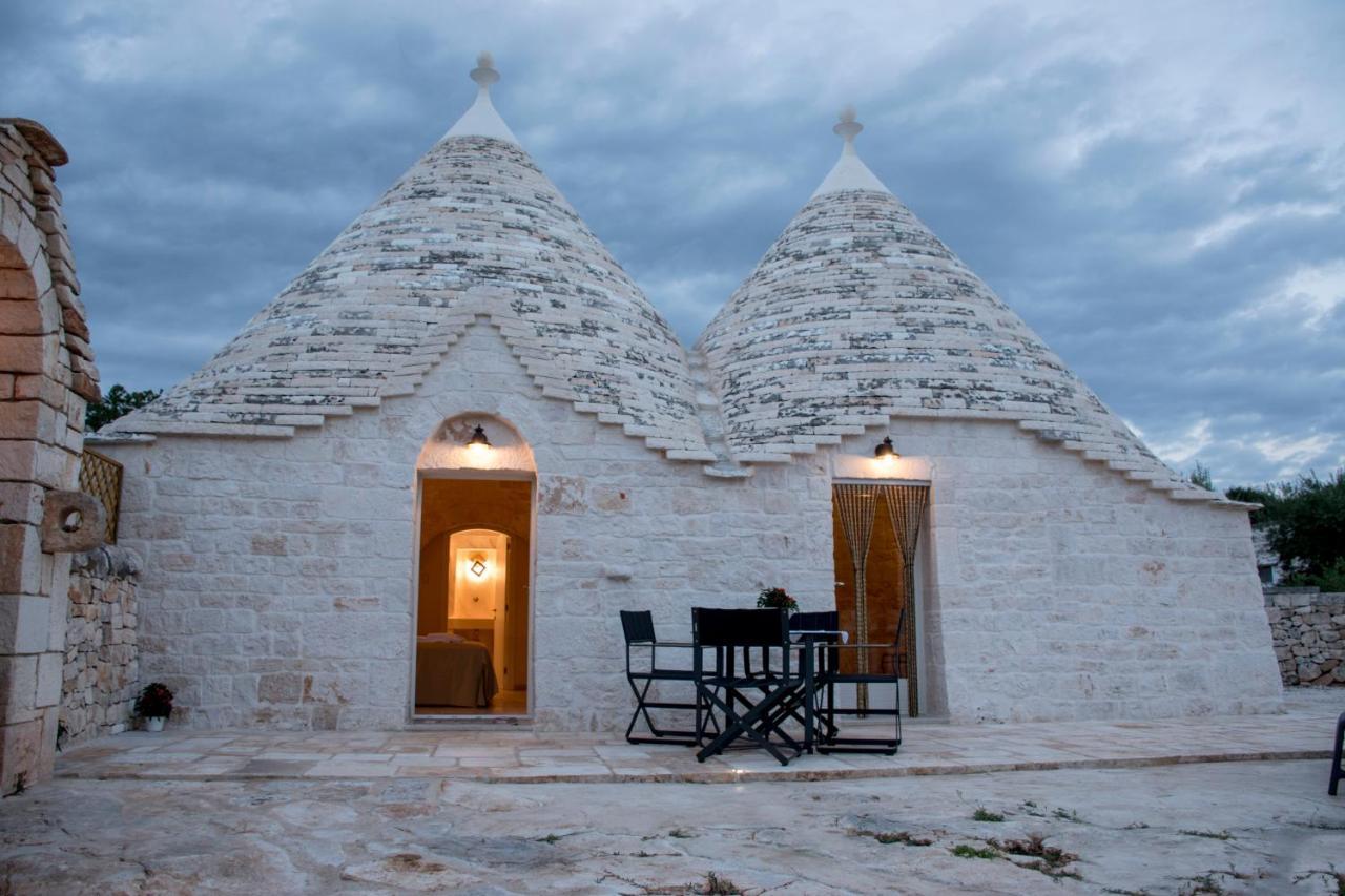 Trullo Cinquenoci Suite Locorotondo Εξωτερικό φωτογραφία