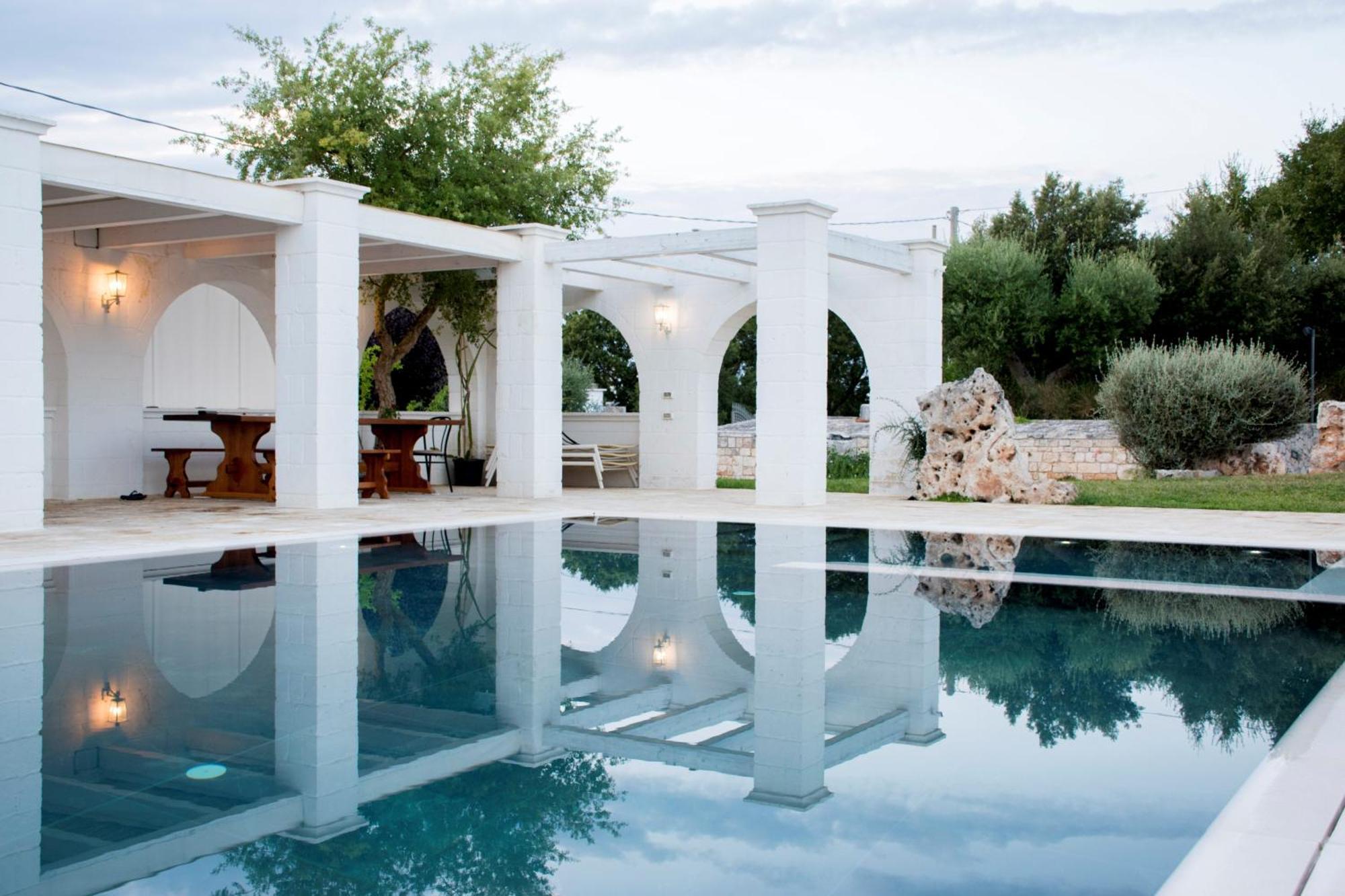 Trullo Cinquenoci Suite Locorotondo Εξωτερικό φωτογραφία